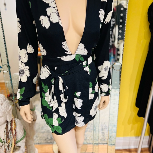 Privacy Please Romper Size Medium 100% Viscose Made in India - Picture 3 of 12